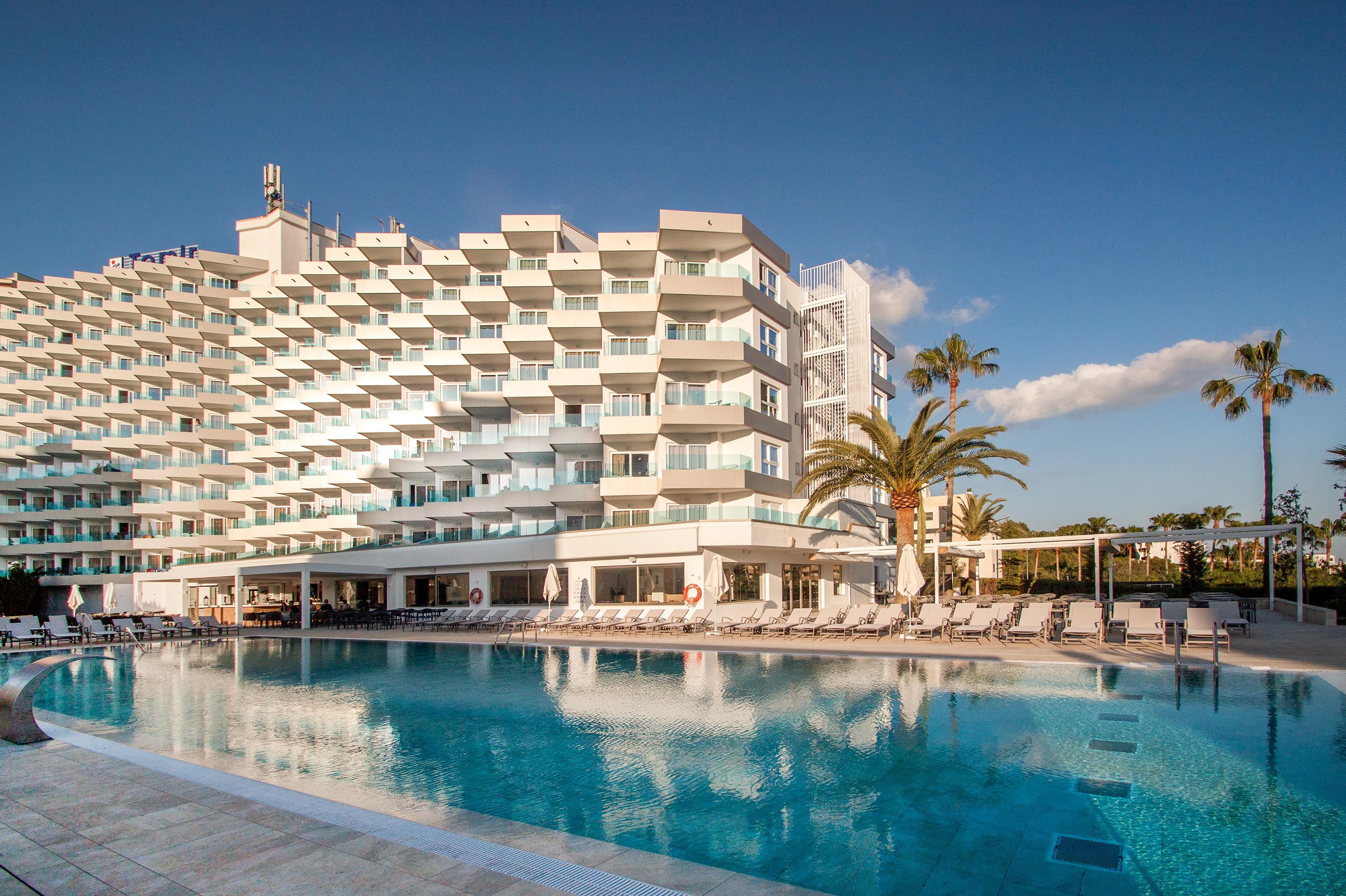 Tomir Portals Suites - Adults Only Порталс Ноус Екстериор снимка