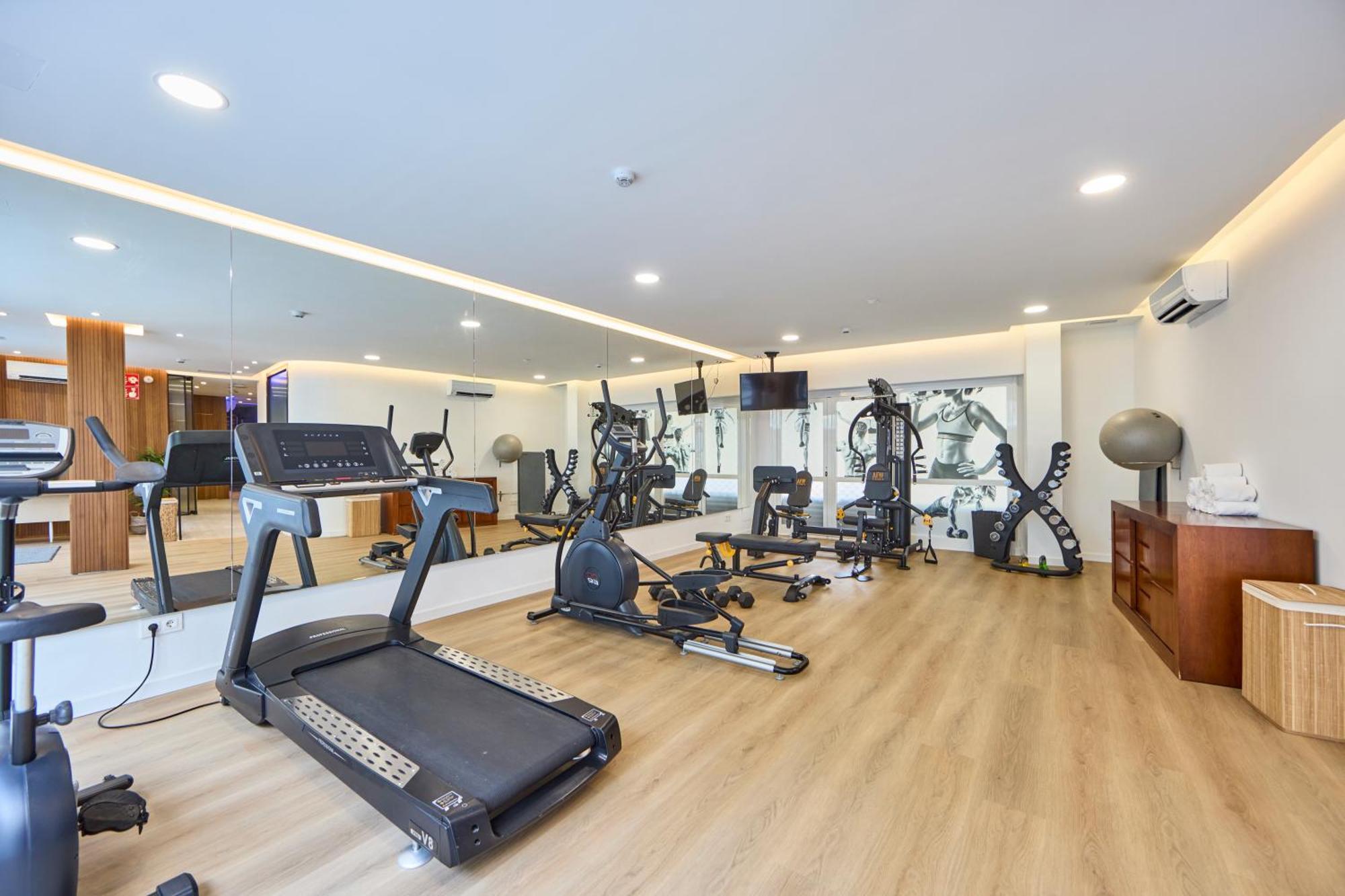 Tomir Portals Suites - Adults Only Порталс Ноус Екстериор снимка